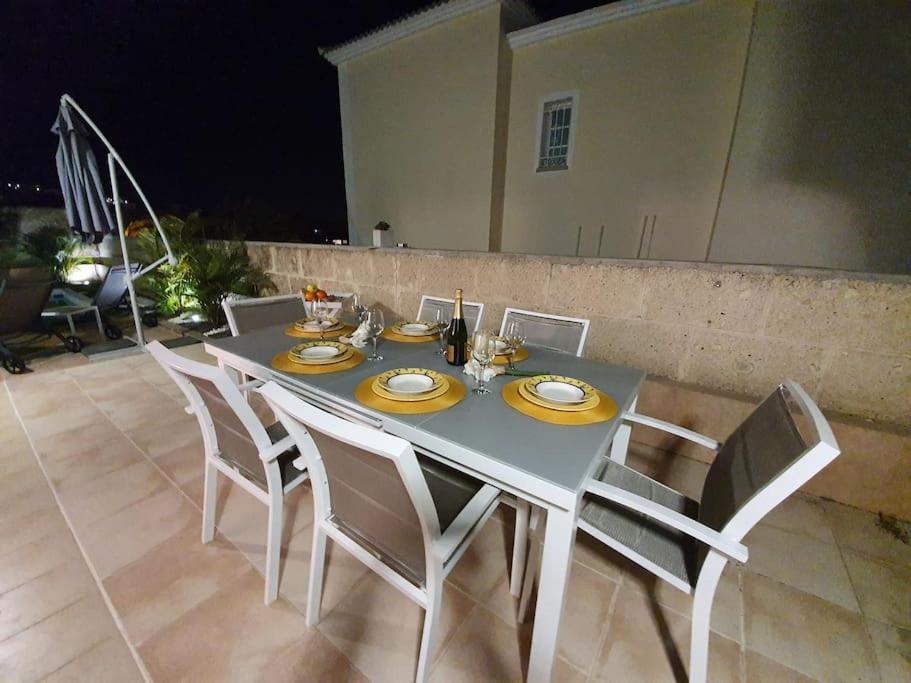 Villa Vanesa Luxury Private Villa With A Heated Pool, 4 Bedrooms And 4 Bathrooms Costa Adeje  Exterior foto