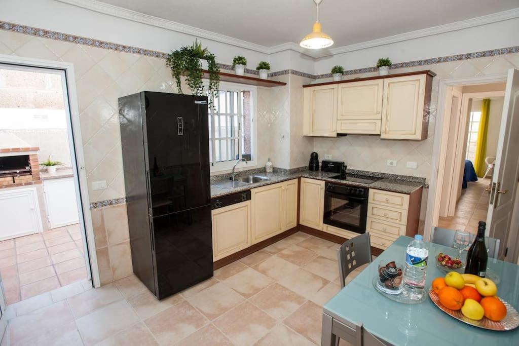 Villa Vanesa Luxury Private Villa With A Heated Pool, 4 Bedrooms And 4 Bathrooms Costa Adeje  Exterior foto